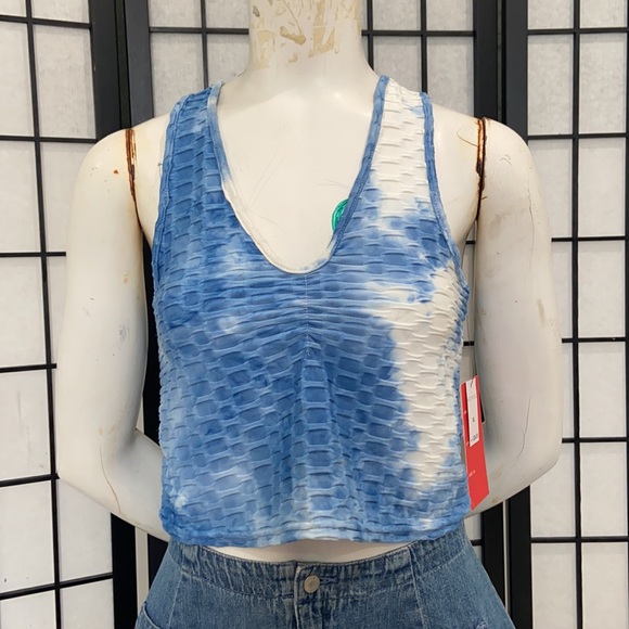 Bundle of 2 “Hot Kiss” Tye Dye Tanks - Picture 5 of 12